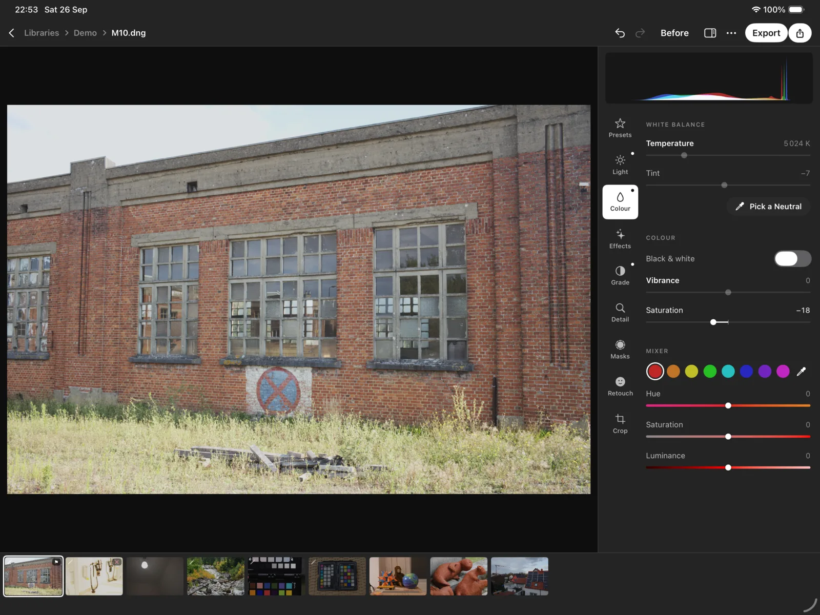 The modern editor on the iPad with Colour open